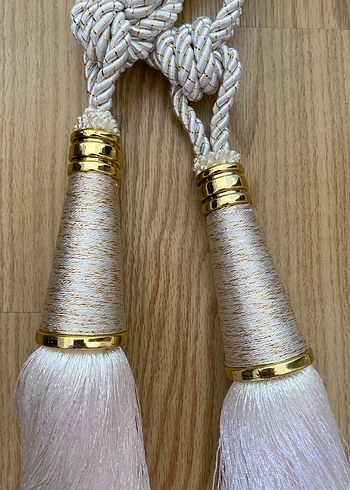 Gri İşlemeli Beyaz Perde Püskülü - Görsel 2