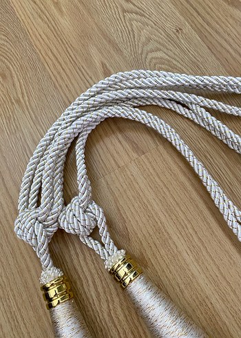 Gri İşlemeli Beyaz Perde Püskülü - Görsel 3