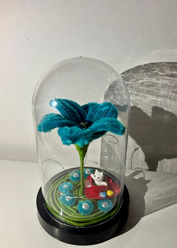 Işıklı Cam Fanus İçinde Dekoratif Şönil Çiçek
