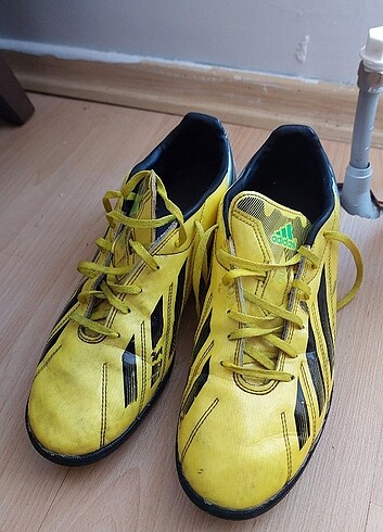 Adidas Futbol Ayakkabısı