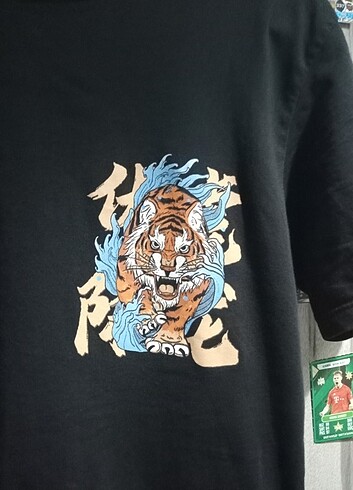 m Beden Aslan baskili siyah tisort(unisex)