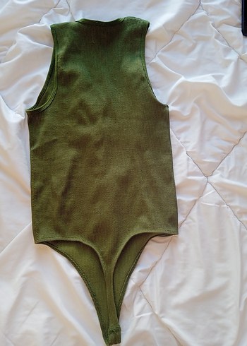 Urban Outfitters Kolsuz V Yaka Haki Body