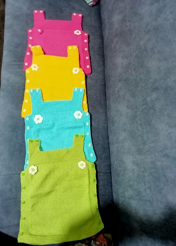 LC Waikiki Kız Çocuk Renkli Nakışlı. jile elbise 1 yas uyumlu