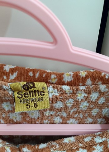 Kahverengi Çiçek Desenli Uzun Kollu Kız Elbisesi - Görsel 2