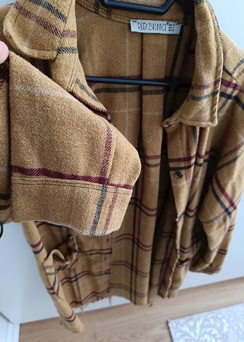 Düğmeli Cep Detaylı Rahat Kesim Kadın Gömlek - Görsel 3