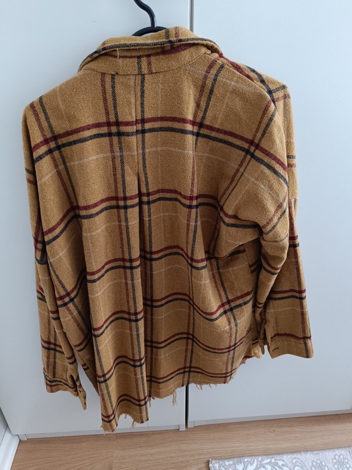 Düğmeli Cep Detaylı Rahat Kesim Kadın Gömlek - Görsel 4