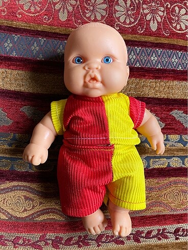 Barbie Galatasaray formalı bebek