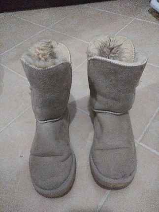 UGG BEJ RENGİ BOT