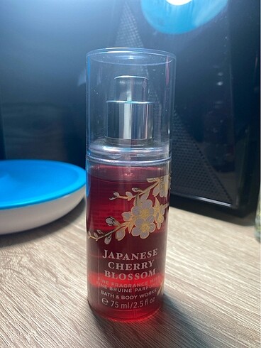 BATH AND BODY WORKS