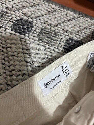 34 Beden Taşlı Jean