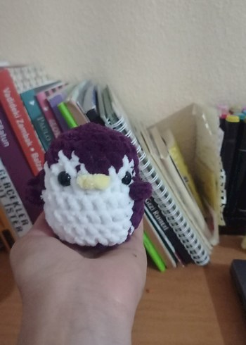 Beden Renk Mor ve Beyaz Peluş Penguen Oyuncak