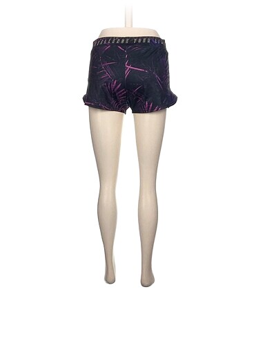 xs Beden LC Waikiki Mini Şort %70 İndirimli.