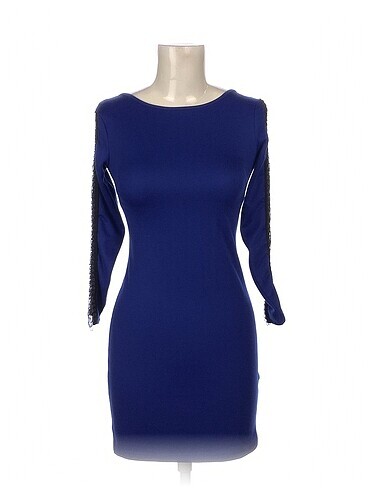 PreLoved Kısa Elbise %70 İndirimli.
