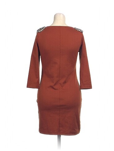 42 Beden PreLoved Kısa Elbise %70 İndirimli.