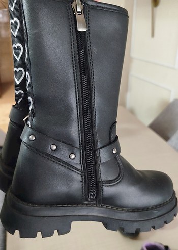 Kızlar için Siyah Deri Tokalı Gotik Botlar - Görsel 9