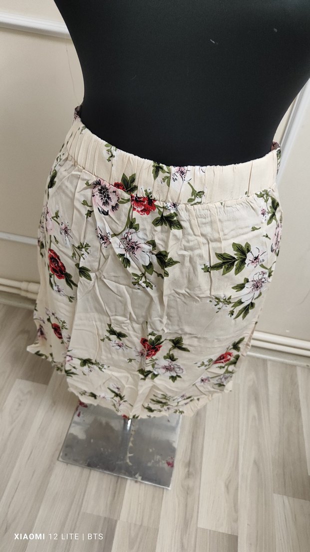 Çiçek Desenli Beyaz Bohem Mini Etek - Görsel 3