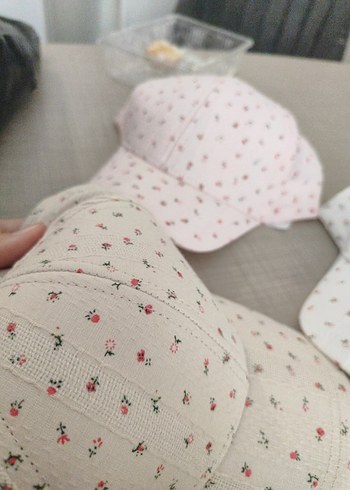 Çocuklar için Çok Renkli Düğmeli Pamuklu Şapka - Görsel 8