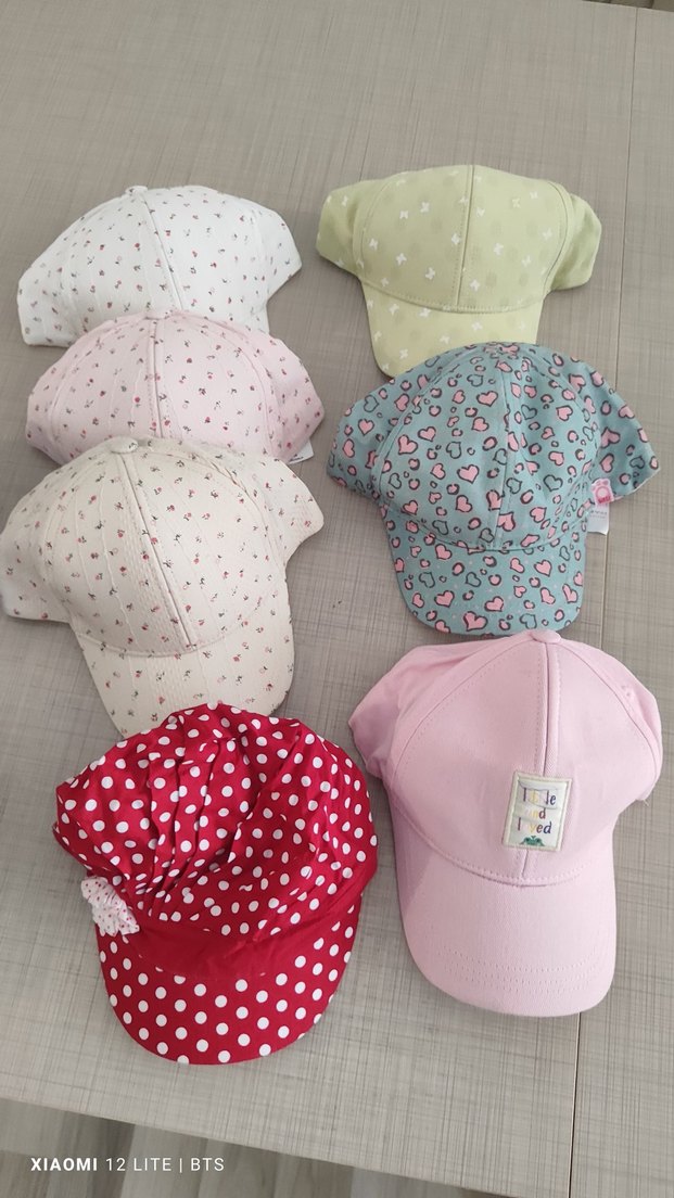 Çocuklar için Çok Renkli Düğmeli Pamuklu Şapka - Görsel 2