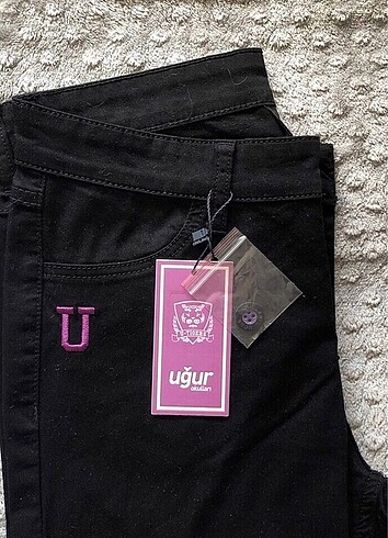 Mavi Jeans Uğur Koleji Siyah Okul Pantolonu-Sıfır ETİKETİ ÜZERİNDE