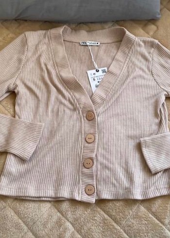 Bej Kısa Kollu Düğmeli Kadın Hırka - Görsel 2