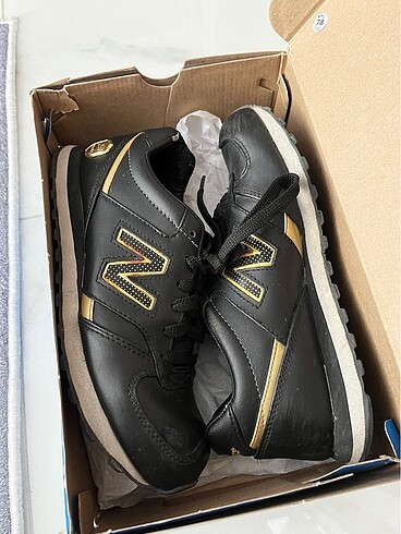 37,5 Beden siyah Renk New balance ayakkabı