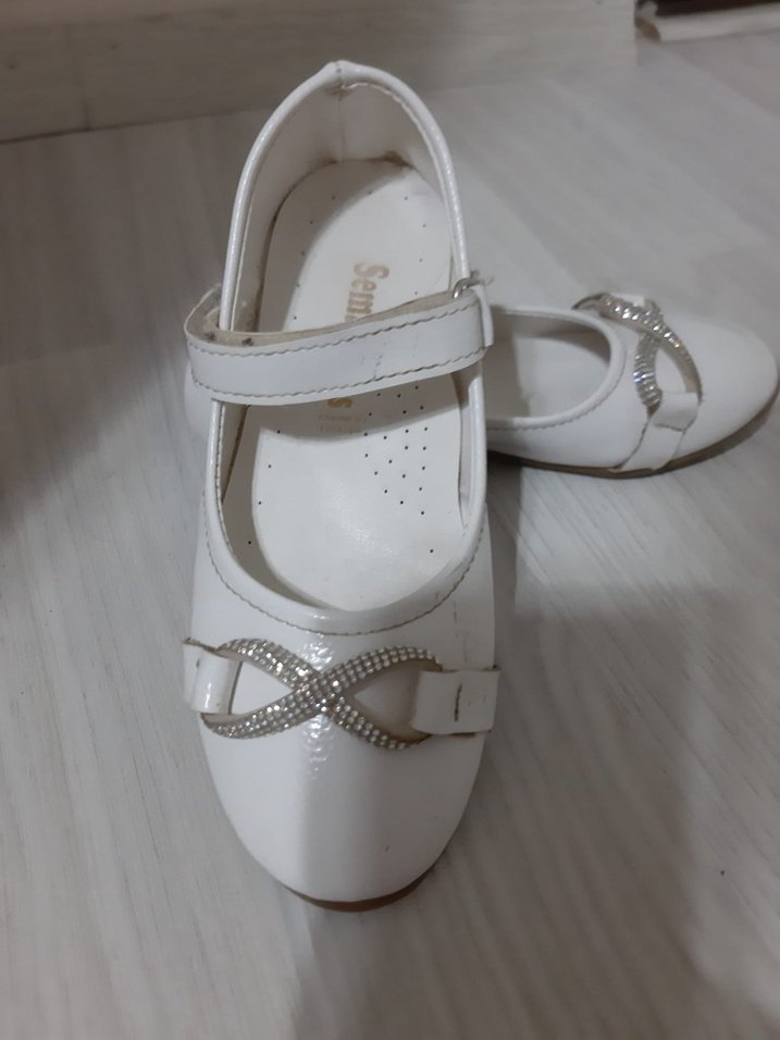 Beyaz Parlak Tokalı Kız Çocuk Babet - Görsel 2