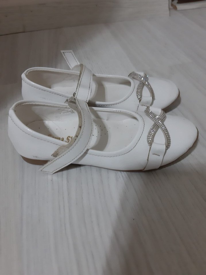 Beyaz Parlak Tokalı Kız Çocuk Babet - Görsel 3