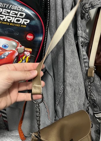 Tokalı Parlak Altın Deri Kadın Çanta - Görsel 2