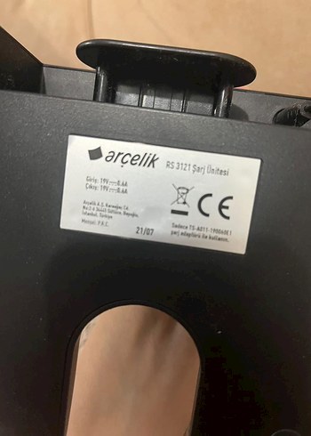 Siyah robot süpürge şarj adaptörü - Görsel 3