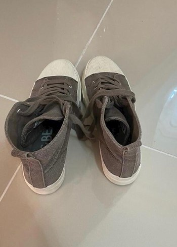 Pull and Bear Bej Gri Minimalist Kadın Spor Ayakkabı