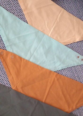 Çok Renkli Üçgen Bebek Önlükleri 5 adet - Görsel 2