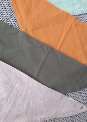 Çok Renkli Üçgen Bebek Önlükleri 5 adet - Görsel 3