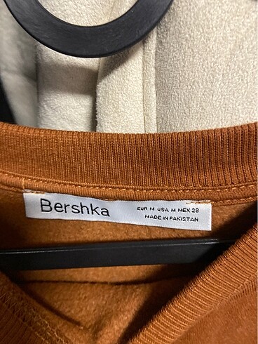 Bershka Sweatshirt