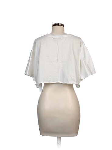 Bershka T-shirt %70 İndirimli. - Görsel 3