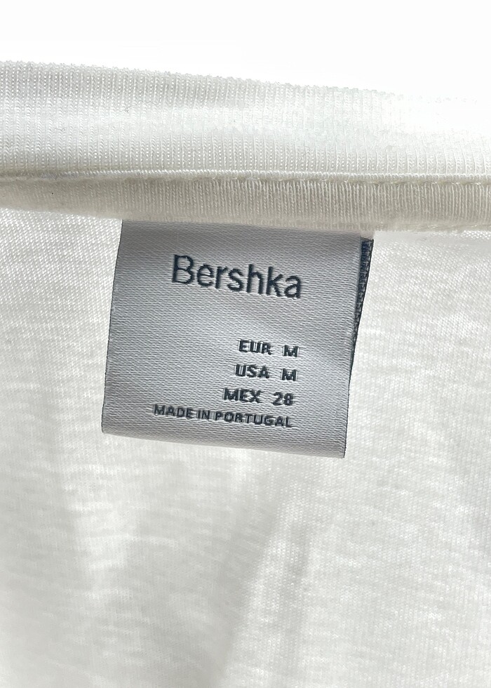 Bershka T-shirt %70 İndirimli. - Görsel 4