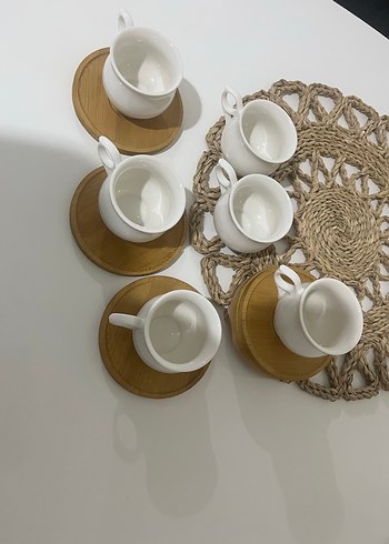 Beyaz Kulplu ahşap tabaklı fincan seti - Görsel 2
