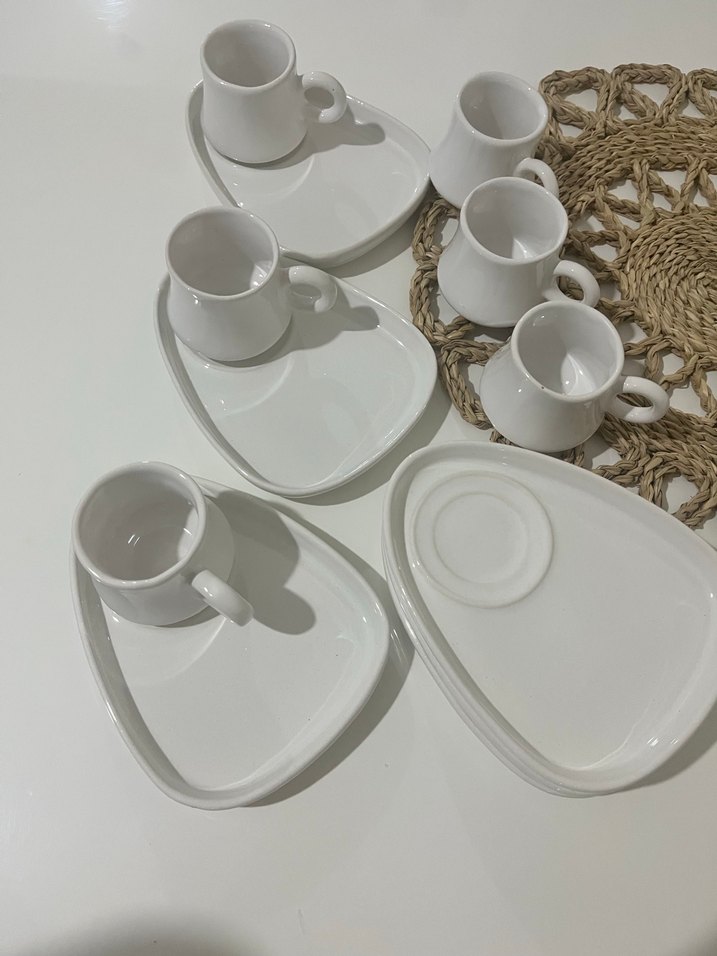 Beyaz Seramik Kahve Fincanı ve Tabak Seti - Görsel 2