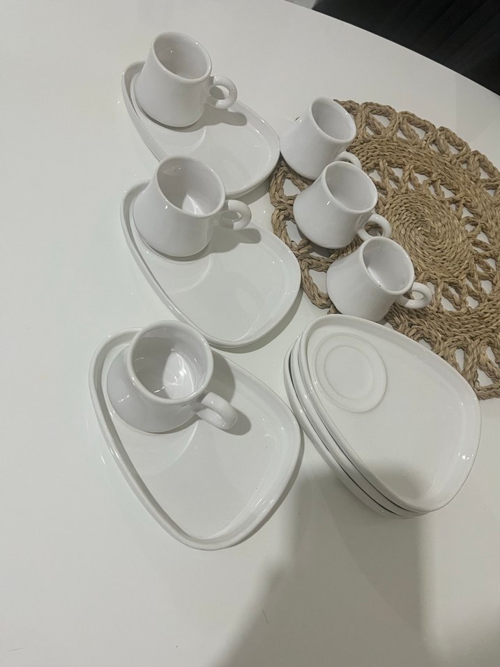 Beyaz Seramik Kahve Fincanı ve Tabak Seti - Görsel 3