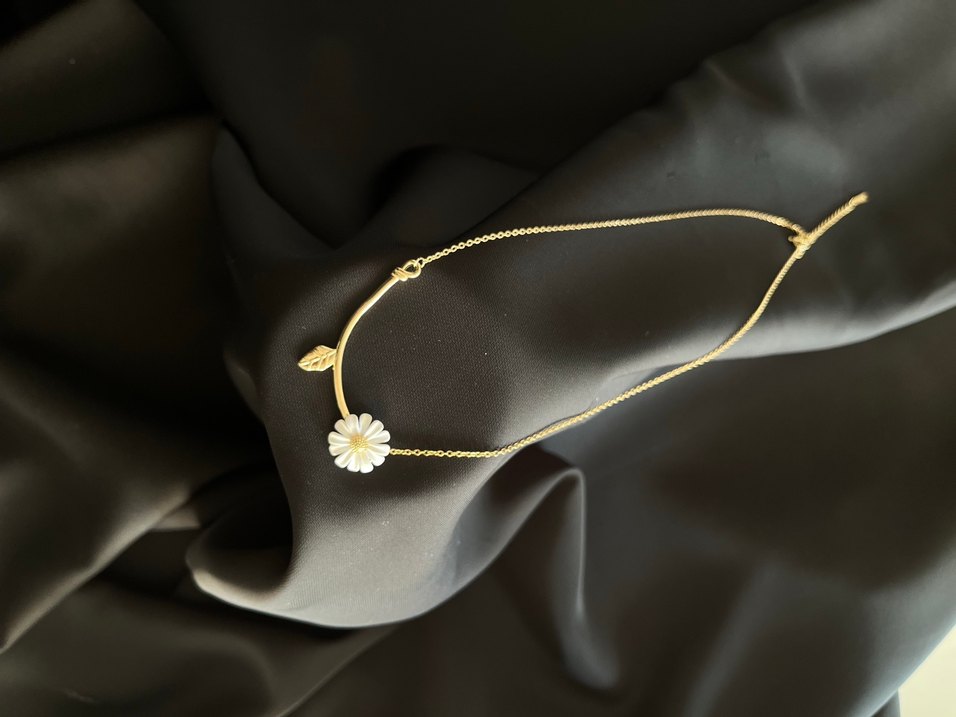 Çiçek Desenli İnce Zincirli Midi Kadın Kolye - Görsel 2