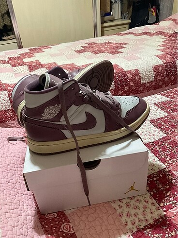 Air Jordan Mid