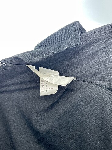36 Beden çeşitli Renk H&M Kısa Elbise %70 İndirimli.