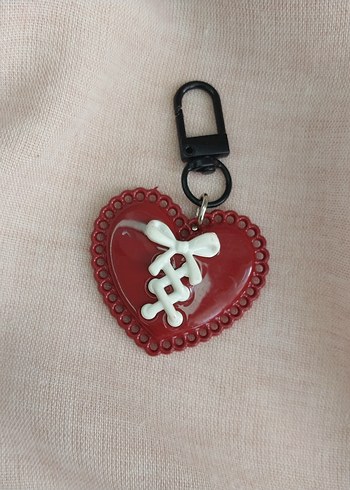 Dantel Detaylı Gotik Kalp Anahtarlık - Görsel 4