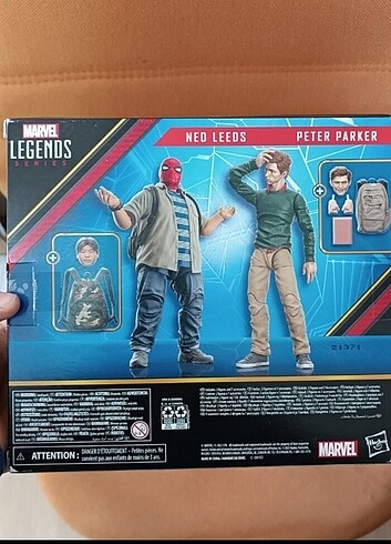  Beden Marvel legends ned ve peter parker figur