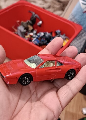 Burago ferrari oyuncak araba 