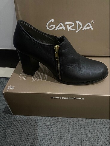 Garda Topuklu Kısa bot-38 numara