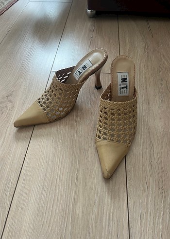 Sivri Burun Stiletto Topuklu Terlik