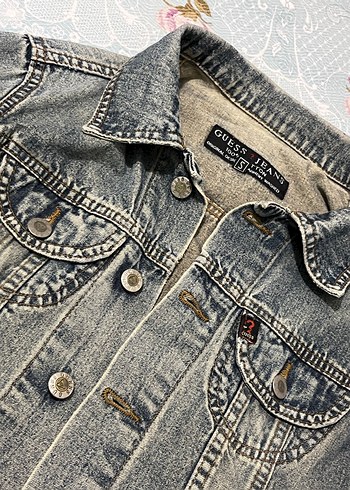 GUESS Kadın Düğmeli Eskitilmiş Denim kot Ceket - Görsel 7