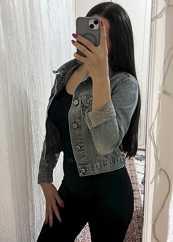 GUESS Kadın Düğmeli Eskitilmiş Denim kot Ceket - Görsel 2