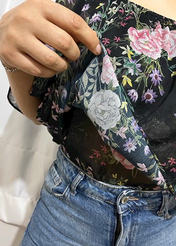 Koton Çiçek Desenli Kayık Yaka Salaş Bluz - Görsel 3