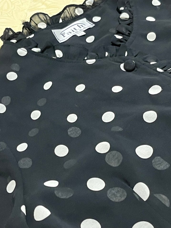 Puantiye Desenli Siyah V Yaka Kadın Gömlek - Görsel 4